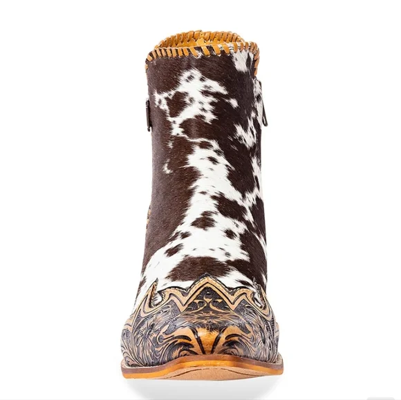 Western hand tooled cowhide ankle boots! (W-10) NWOT